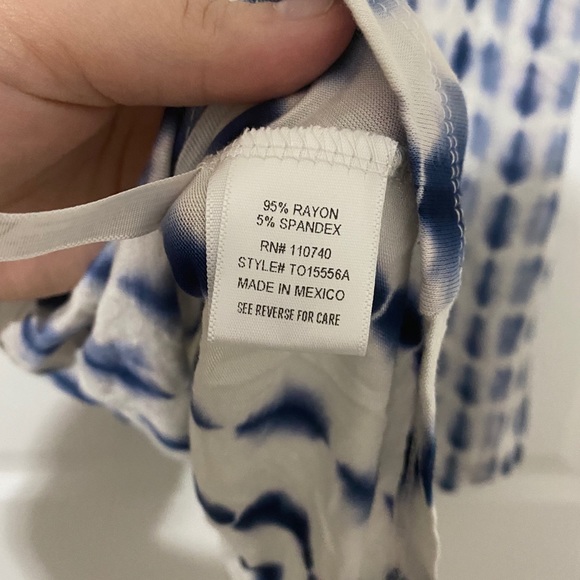 Blue & White Knot Front Shirt Sleeve Top - Picture 9 of 10